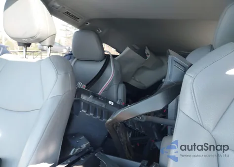 2024 Toyota Sienna Xle из США, поврежденный, VIN 5TDJSKFC5RS115490